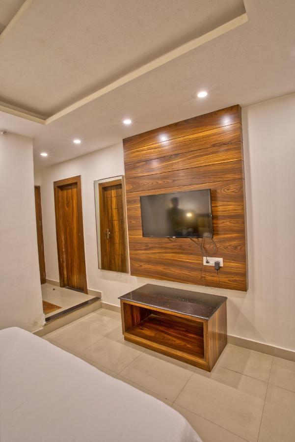 מלון דהראדון Height View Residency מראה חיצוני תמונה
