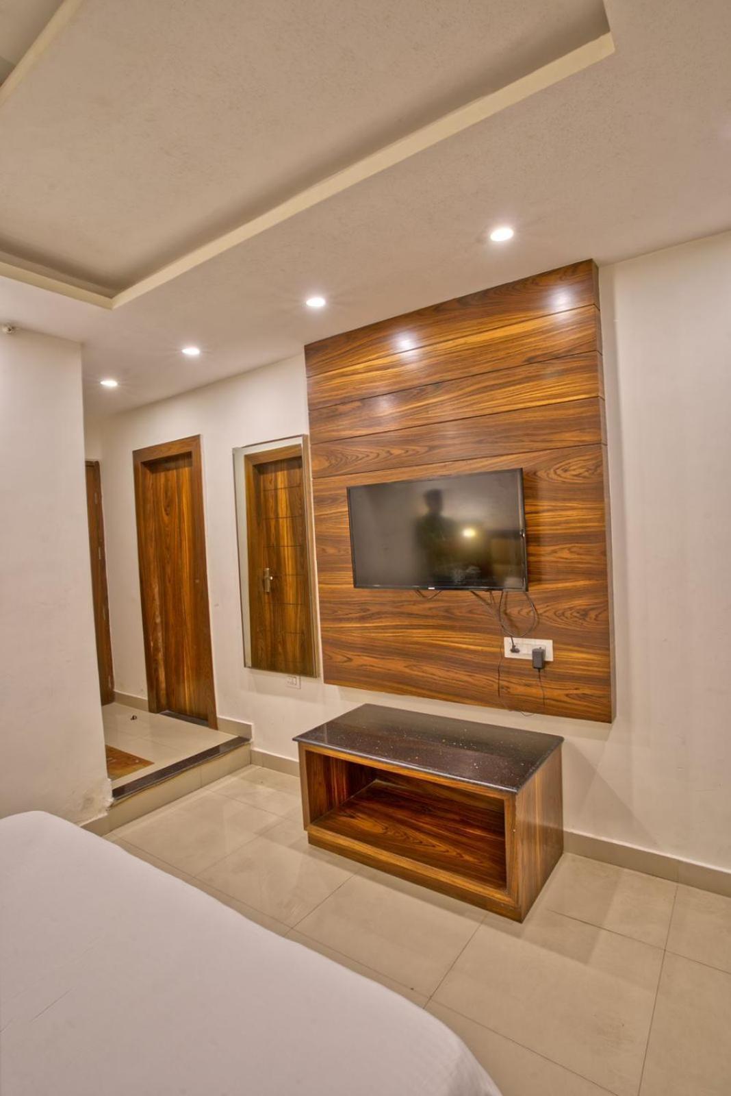 מלון דהראדון Height View Residency מראה חיצוני תמונה